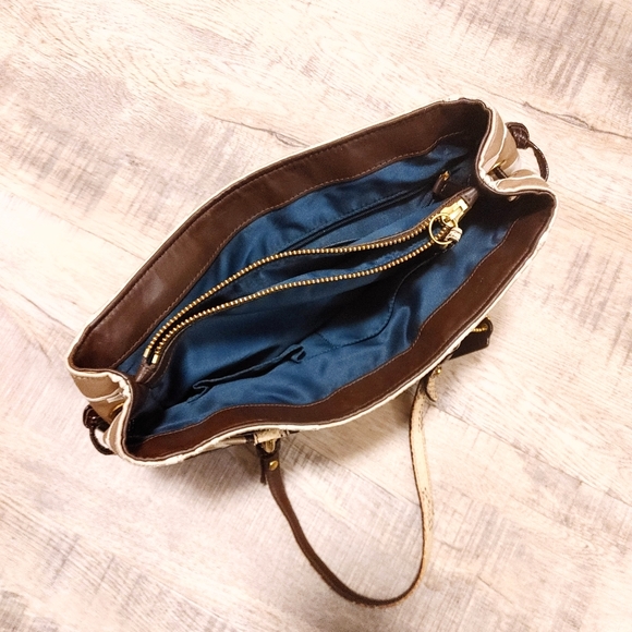 Coach purse - Picture 4 of 4